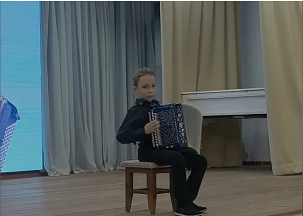 Казахстанец стал чемпионом мира по игре на баяне