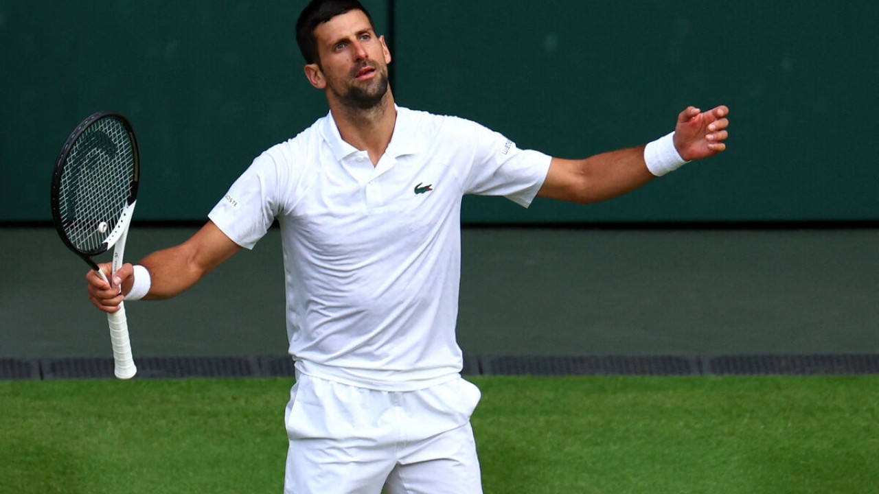 Джоковича оштрафовали на 8 тысяч долларов на Уимблдоне