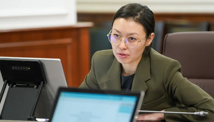 МИД назначил Сулейменову послом