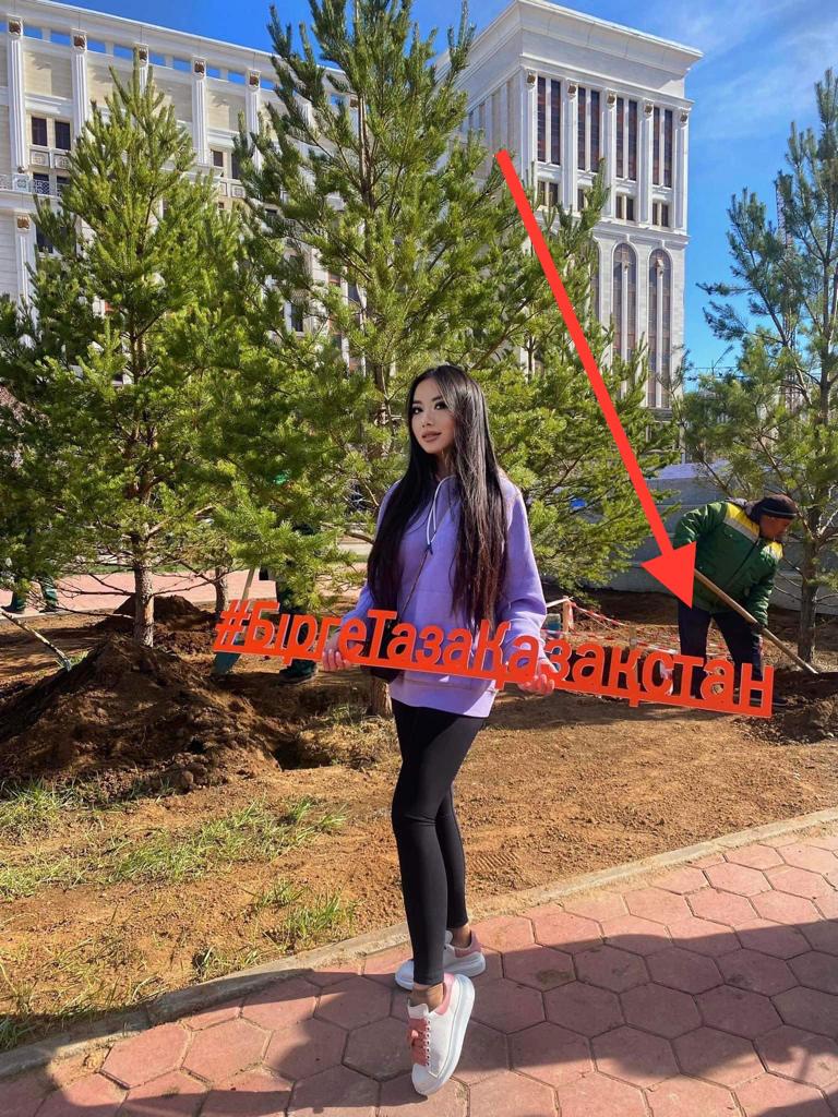 Зарплата 180 тысяч тенге, у меня кредиты, - сотрудница правительства