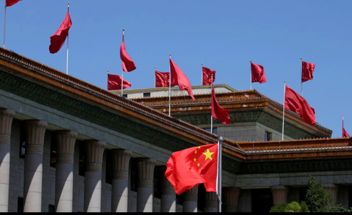 В Китае экс-чиновника приговорили к смертной казни за взятки