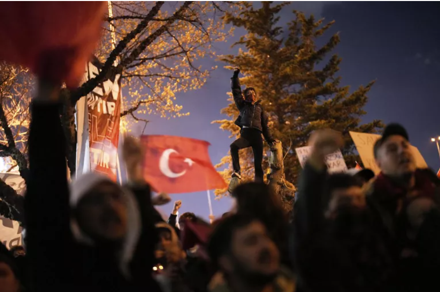 В Турции протестуют против задержания мэра Стамбула